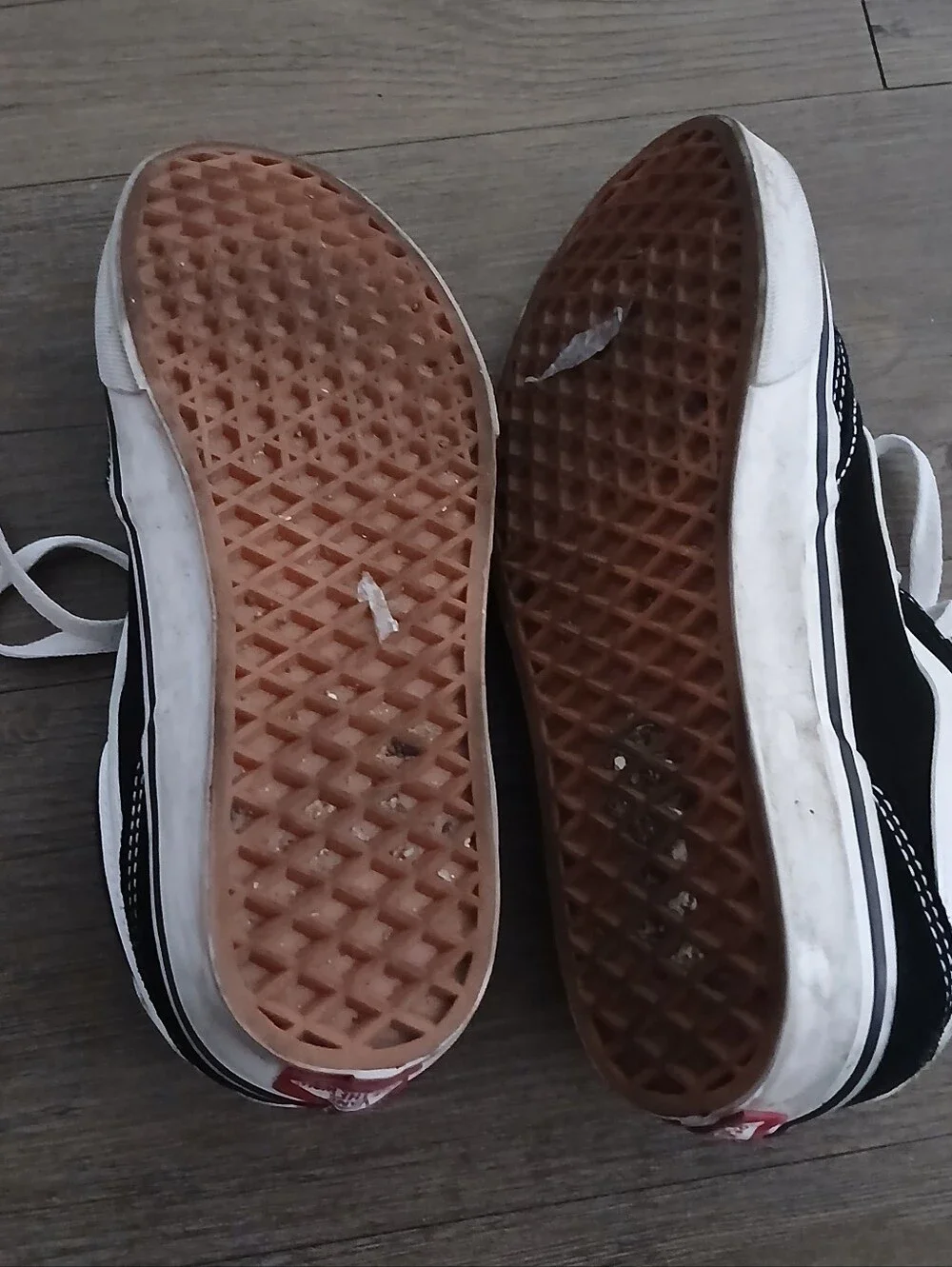 Van's womens black low top sneaker